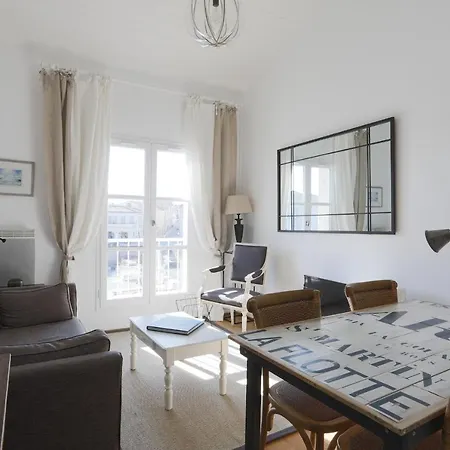 Joli Avec Magnifique Vue - Ilot 2 Apartment *